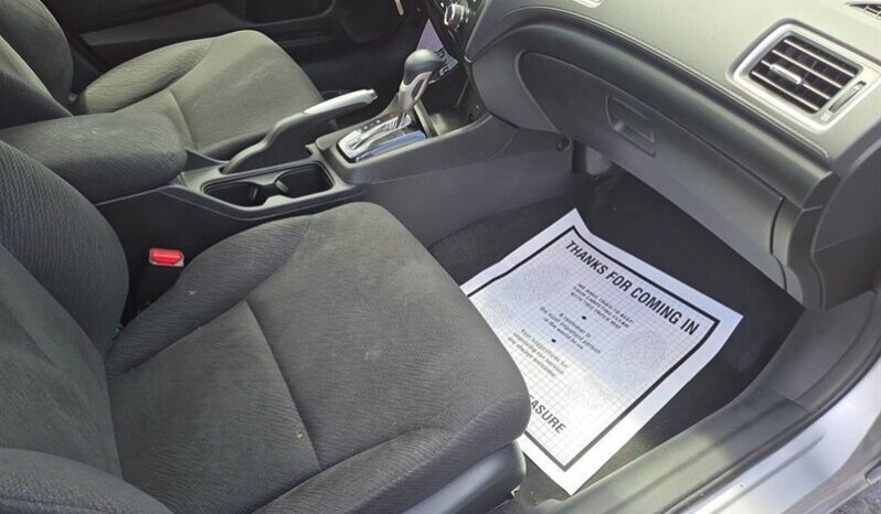 
								2013 Honda Civic LX full									