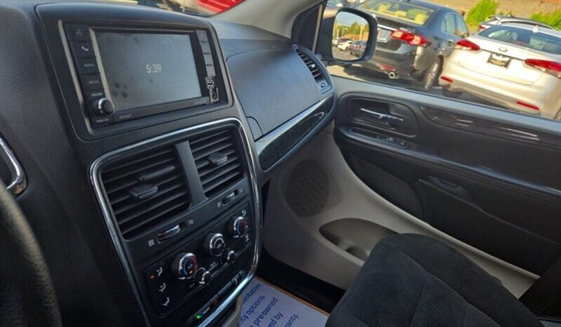 
								2019 Dodge Grand Caravan SE full									