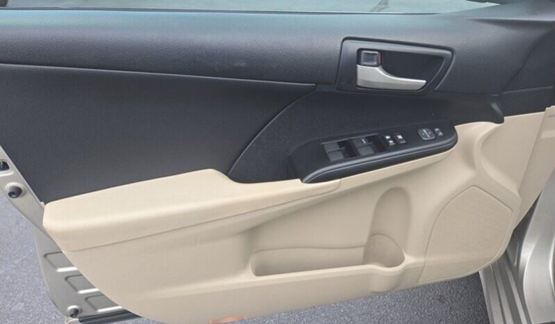 
								2013 Toyota Camry LE full									