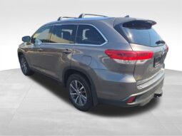 
										2017 Toyota Highlander XLE full									