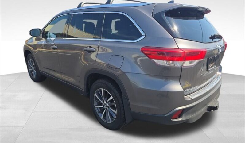 
								2017 Toyota Highlander XLE full									