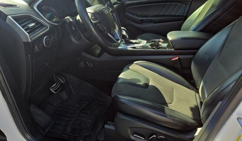 
								2016 Ford Edge Sport full									