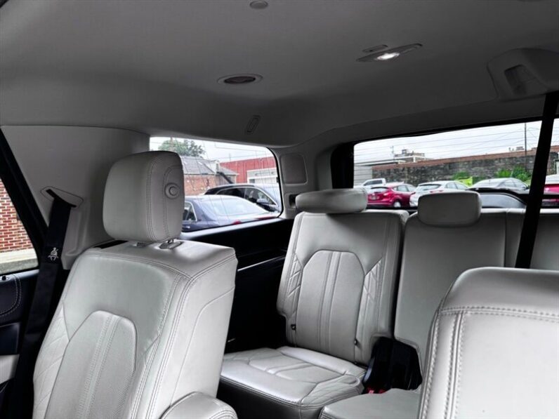 
								2020 Ford Expedition Platinum full									