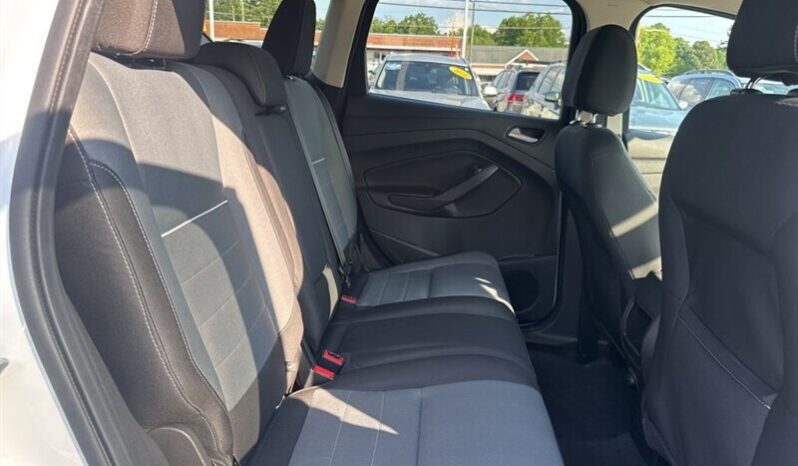 
								2014 Ford Escape SE full									