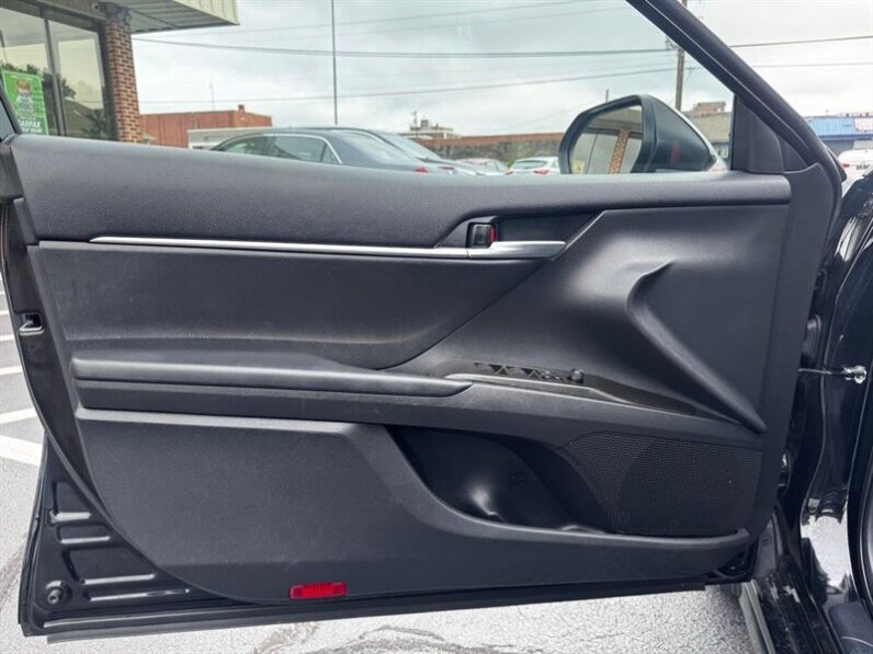 
								2022 Toyota Camry SE Nightshade full									