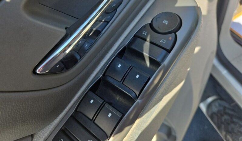
								2013 Chevrolet Avalanche LT full									