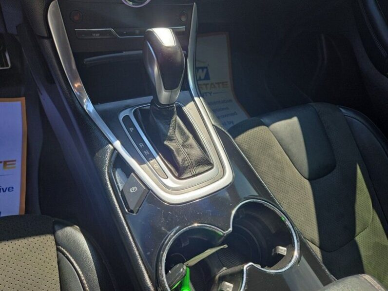 
								2016 Ford Edge Sport full									