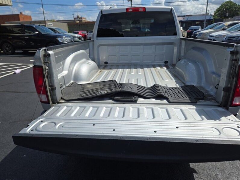 
								2019 RAM 1500 Classic Express full									