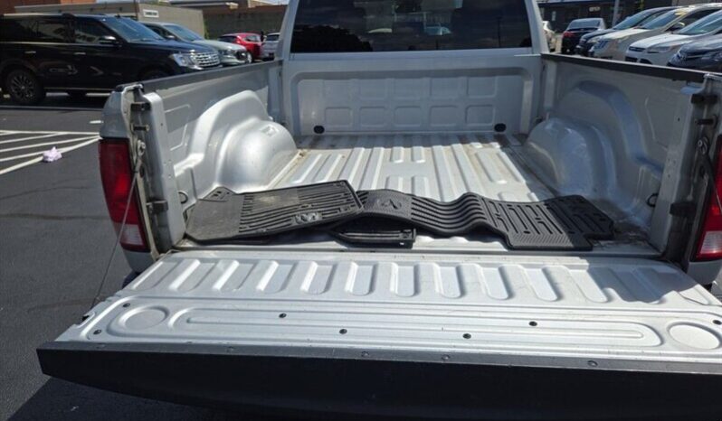 
								2019 RAM 1500 Classic Express full									