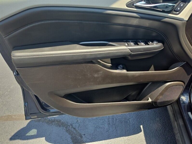 
								2016 Cadillac SRX Performance full									