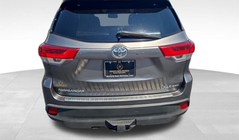 
								2017 Toyota Highlander XLE full									