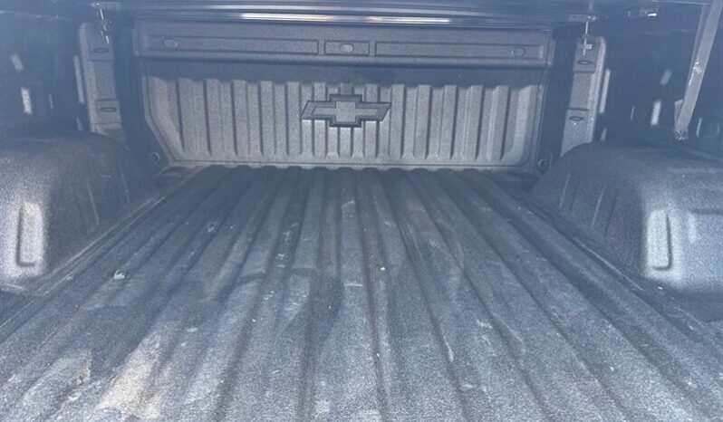 
								2020 Chevrolet Silverado 1500 RST Black Widow Package full									