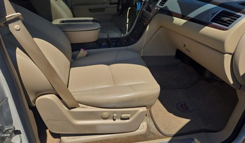 
								2012 Cadillac Escalade Luxury full									