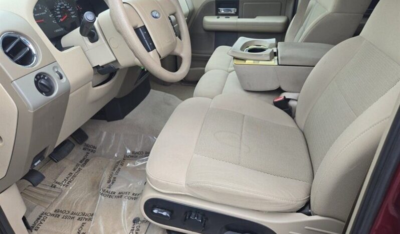
								2005 Ford F-150 XLT full									