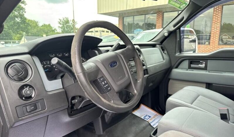 
								2013 Ford F-150 STX full									