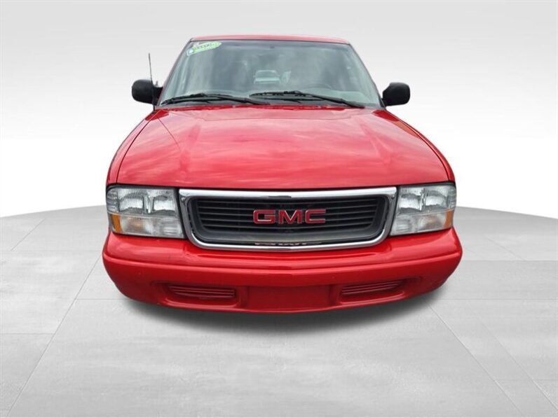 
								2003 GMC Sonoma SLS full									