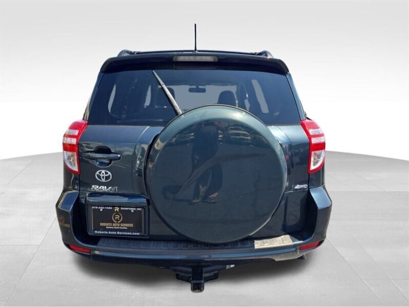
								2011 Toyota RAV4 Base full									