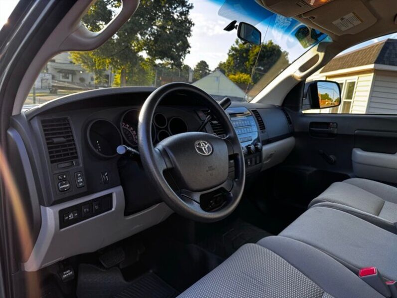 
								2010 Toyota Tundra Grade V6 full									