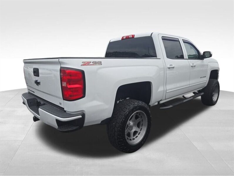 
								2018 Chevrolet Silverado 1500 LT LT2 full									