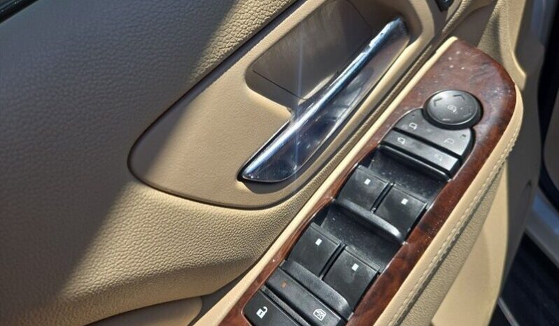 
								2012 Cadillac Escalade Luxury full									