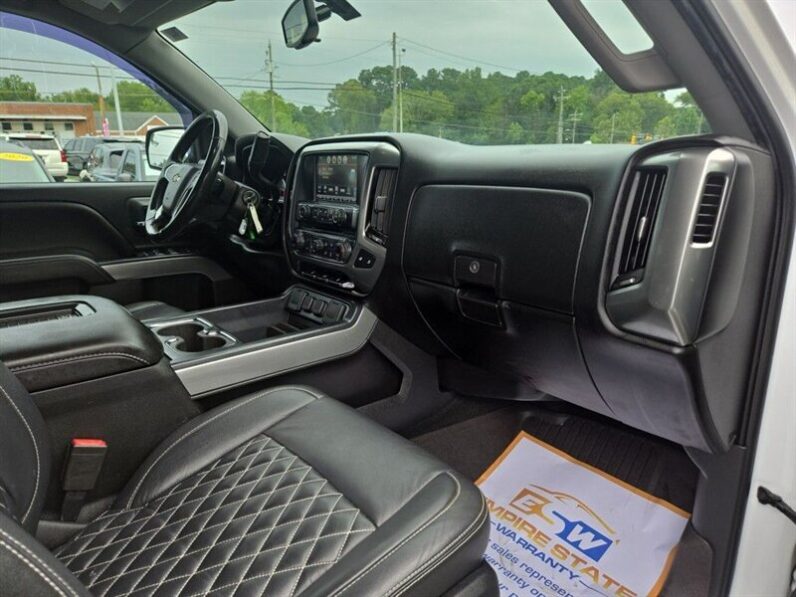 
								2018 Chevrolet Silverado 1500 LT LT2 full									