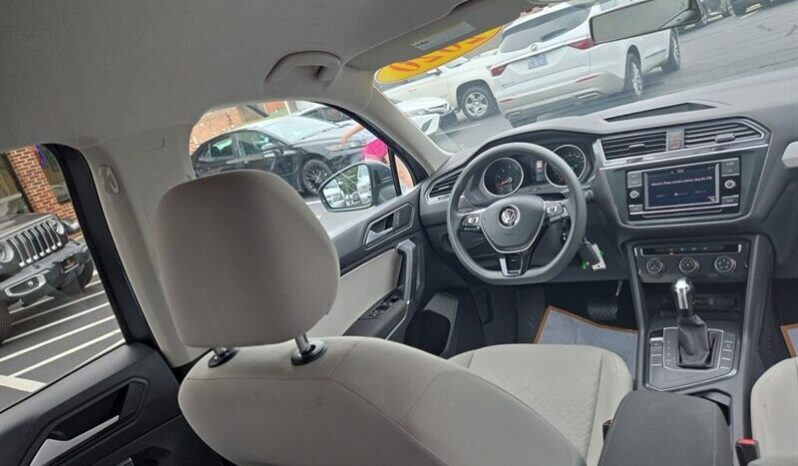 
								2020 Volkswagen Tiguan 2.0T S full									
