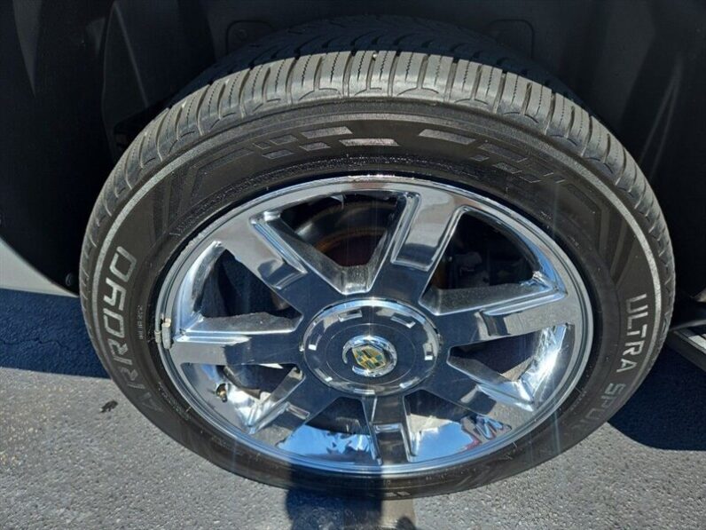 
								2012 Cadillac Escalade Luxury full									