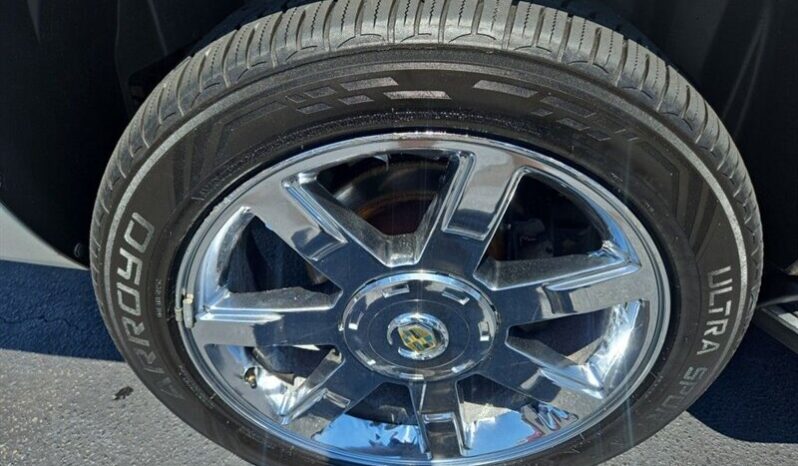 
								2012 Cadillac Escalade Luxury full									