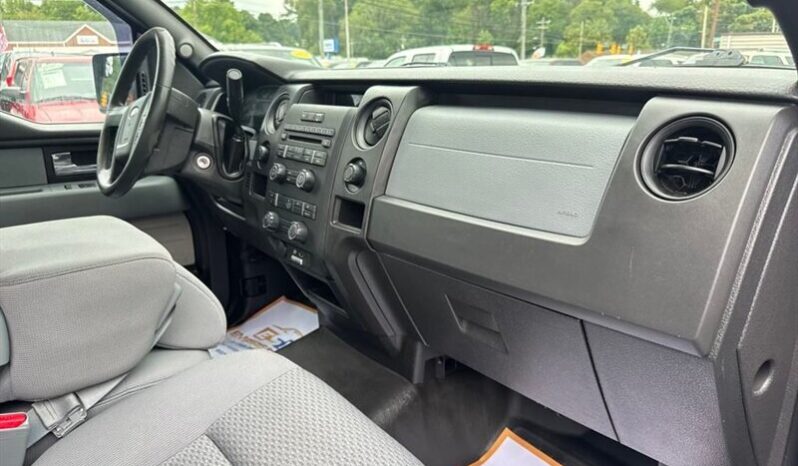
								2013 Ford F-150 STX full									