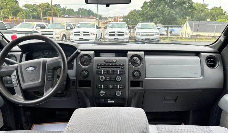 
								2013 Ford F-150 STX full									