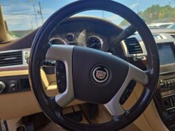 
										2012 Cadillac Escalade Luxury full									
