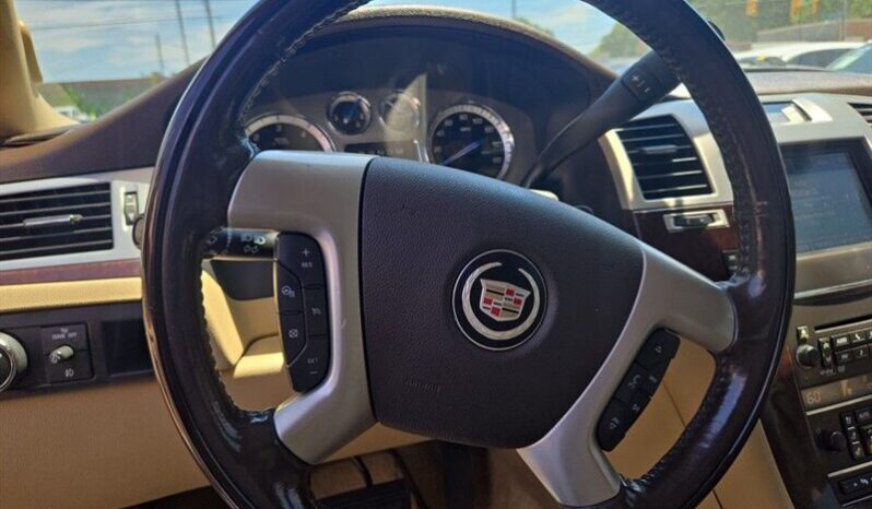 
								2012 Cadillac Escalade Luxury full									