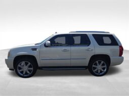 
										2012 Cadillac Escalade Luxury full									