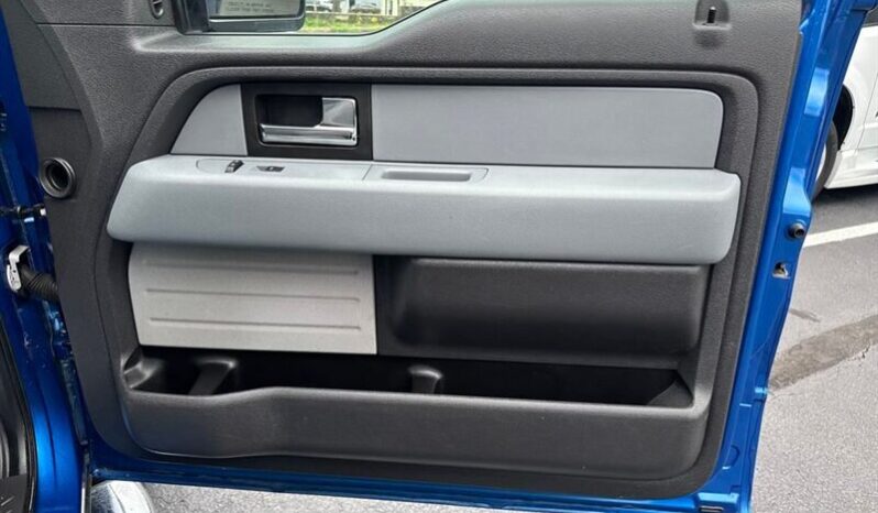 
								2013 Ford F-150 STX full									