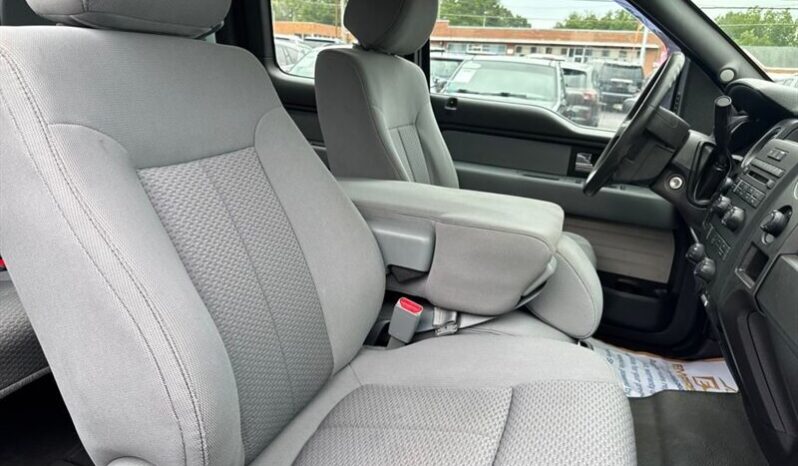 
								2013 Ford F-150 STX full									