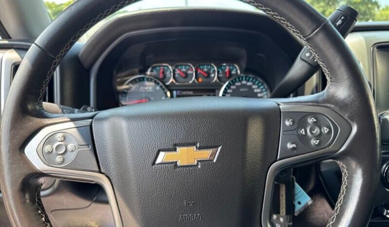 
								2018 Chevrolet Silverado 1500 LT LT2 full									