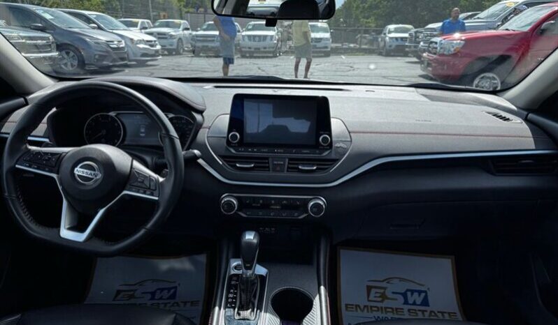 
								2022 Nissan Altima 2.5 SR full									