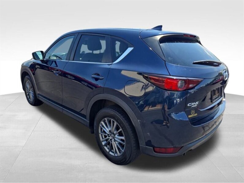 
								2017 Mazda CX-5 Touring full									