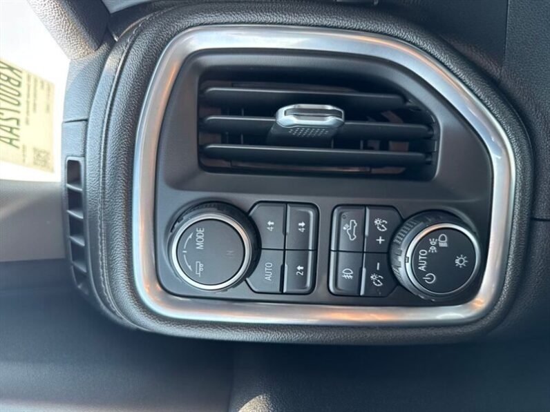 
								2020 Chevrolet Silverado 1500 RST Black Widow Package full									