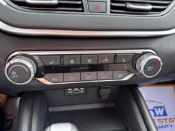 
										2022 Nissan Altima 2.5 SR full									