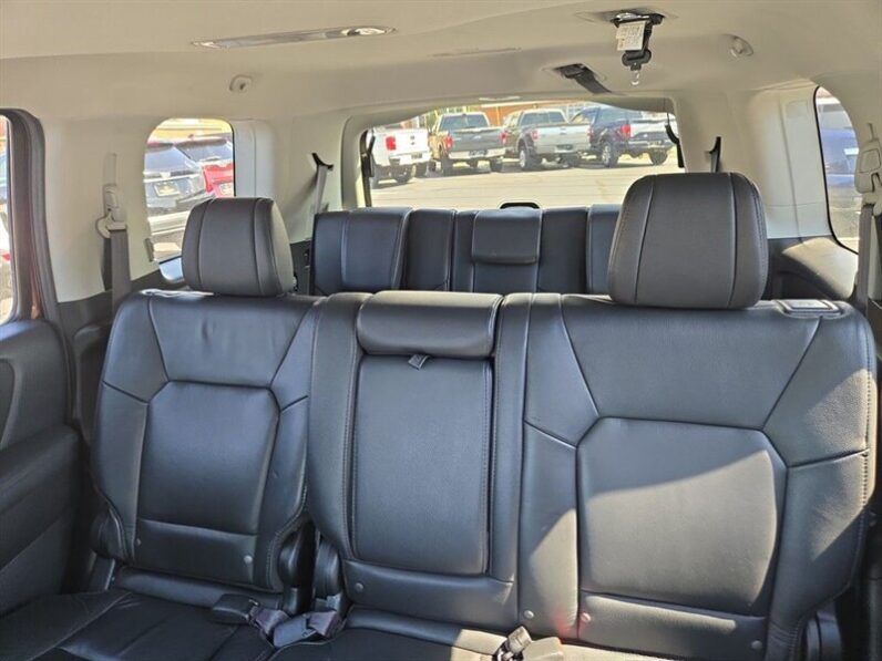 
								2015 Honda Pilot EX-L full									