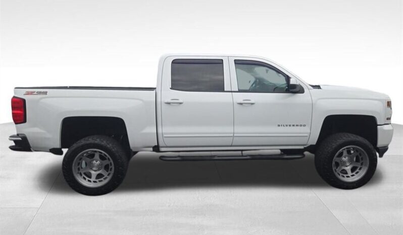 
								2018 Chevrolet Silverado 1500 LT LT2 full									