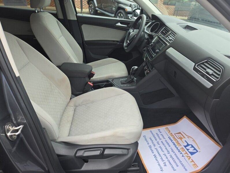 
								2020 Volkswagen Tiguan 2.0T S full									