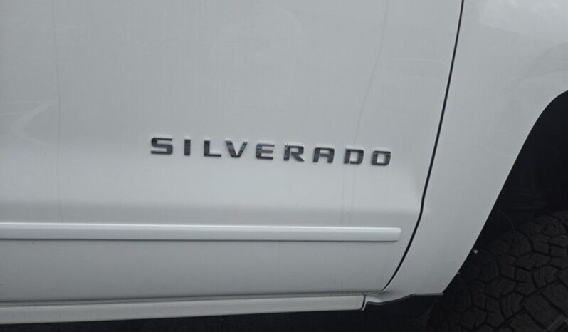 
								2018 Chevrolet Silverado 1500 LT LT2 full									