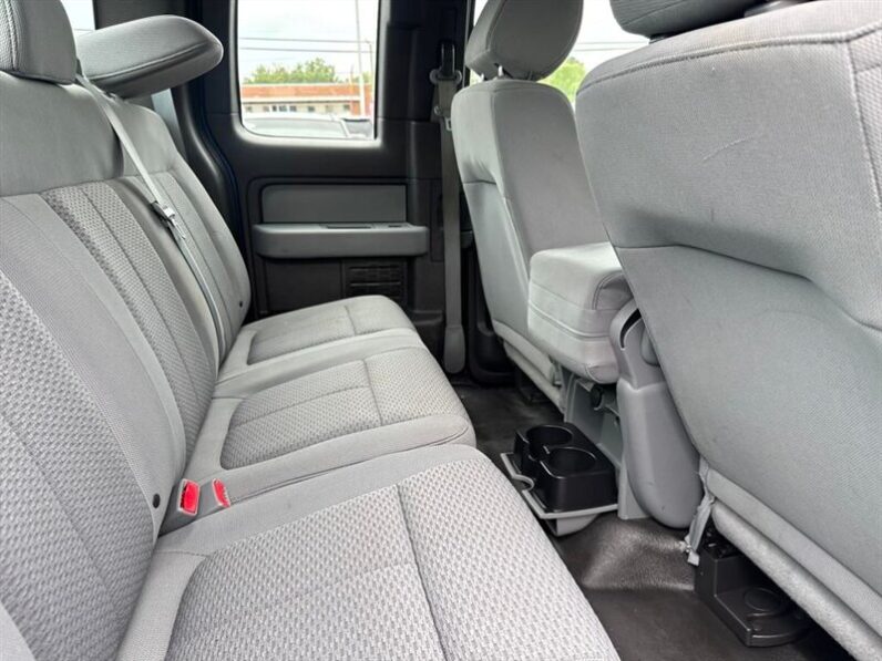 
								2013 Ford F-150 STX full									