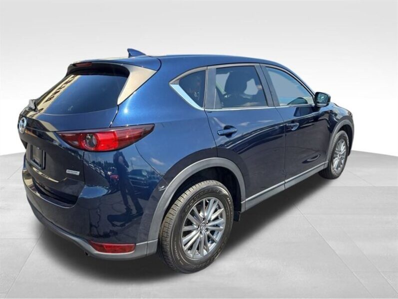 
								2017 Mazda CX-5 Touring full									