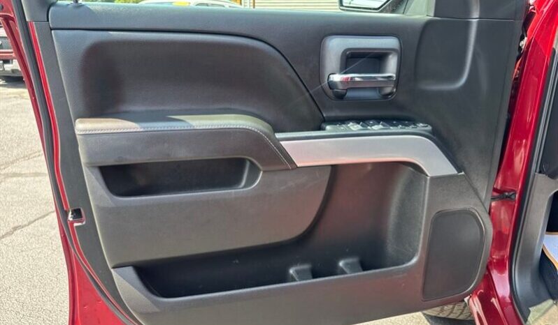 
								2018 Chevrolet Silverado 1500 LT LT2 full									