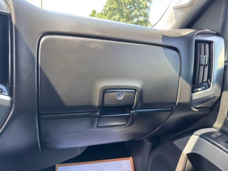 
								2018 Chevrolet Silverado 1500 LT LT2 full									