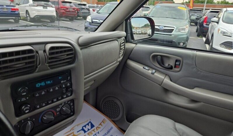 
								2003 GMC Sonoma SLS full									