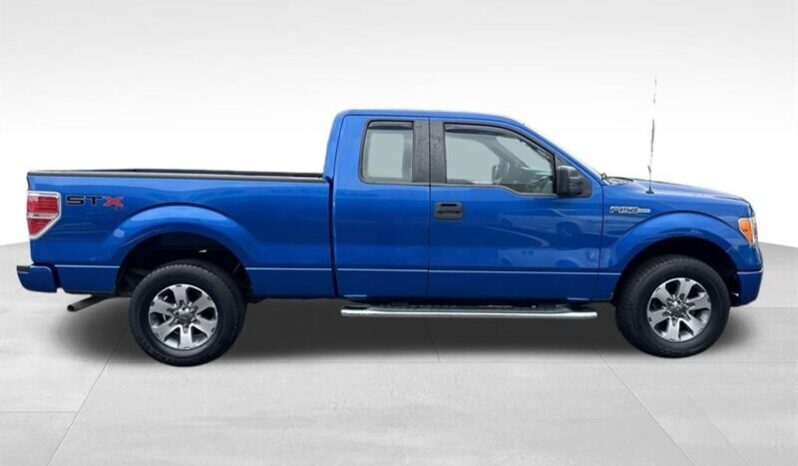 
								2013 Ford F-150 STX full									